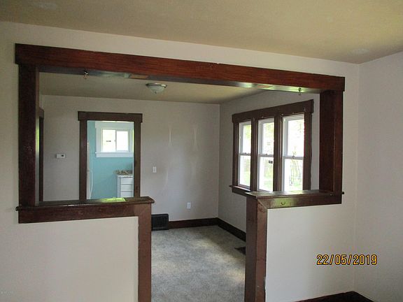 3rd image of 118 Sharon Ave
