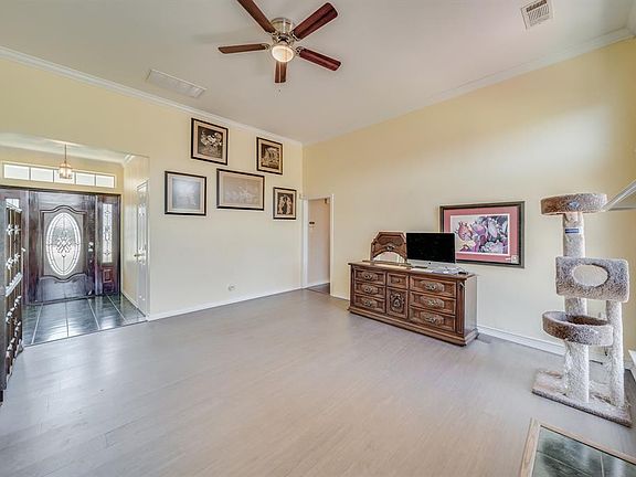 4th image of 2221 Cottonwood Ct