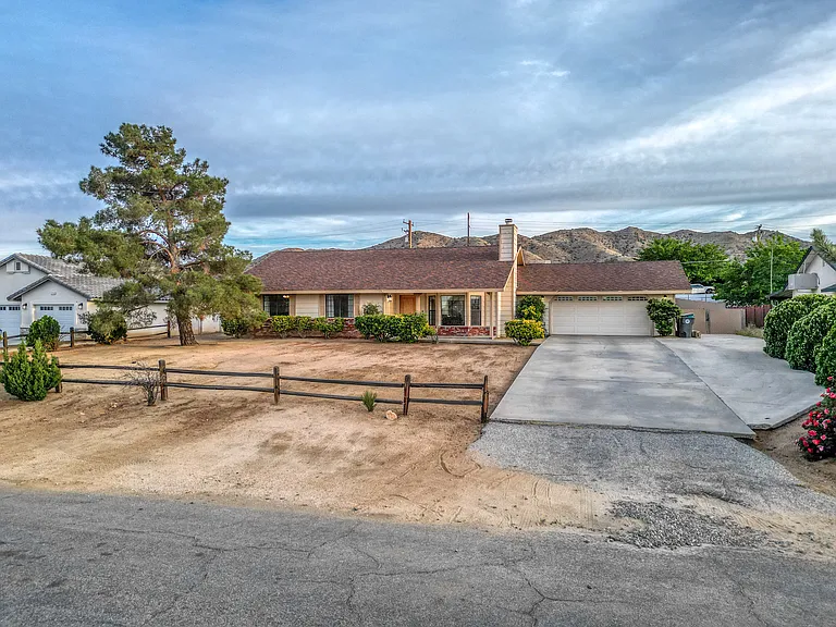 57731 San Tropeze Dr — Photo 57