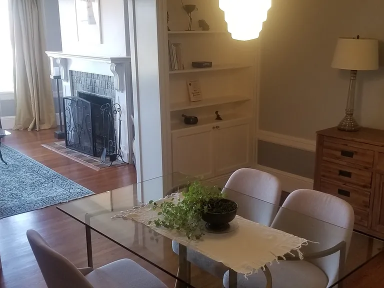 1327 Bay St — Photo 6