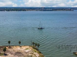 4413 Tucker Ln, Seabrook, TX 77586