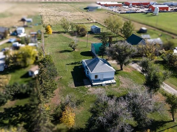 4530 W 2nd St E, Claresholm, AB T0L 0T0