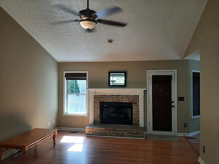 411 Hearthstone Way — Photo 25