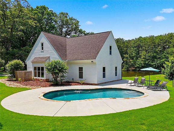 5th image of 835 Breedlove Rd