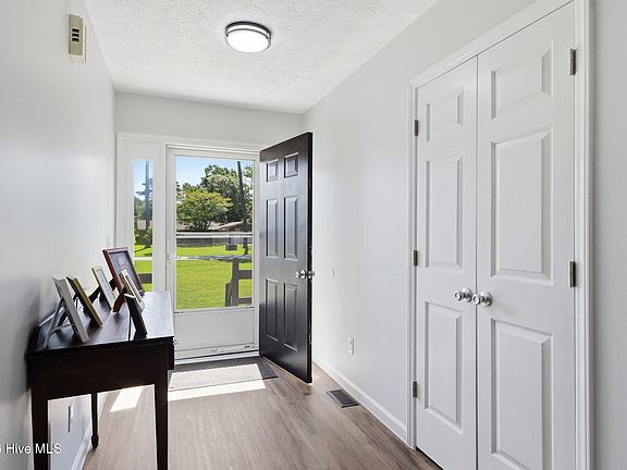 3rd image of 705 Hedrick Boulevard