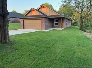 413 N 5th St, Sapulpa, OK 74066
