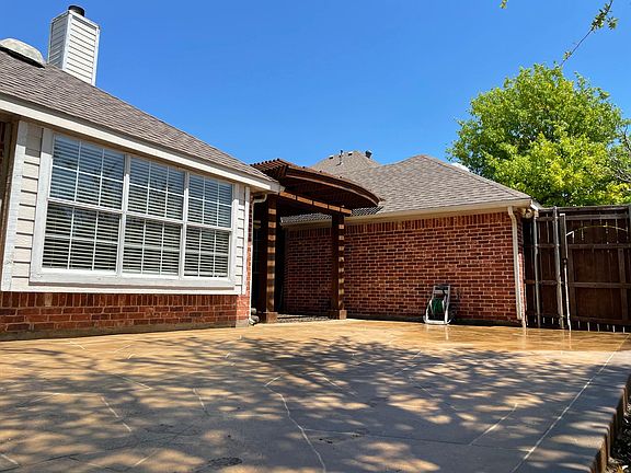 3rd image of 3416 Edwards Dr