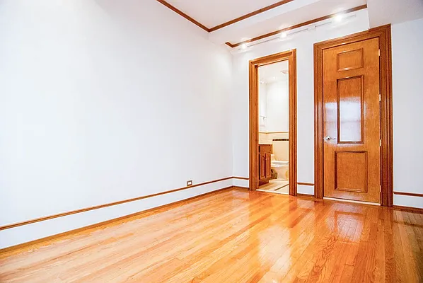 Rented by WAM Partners - William Moses Co. | media 70