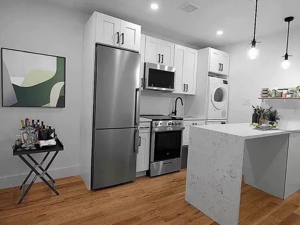 20 East 22nd Street image 1 of 4