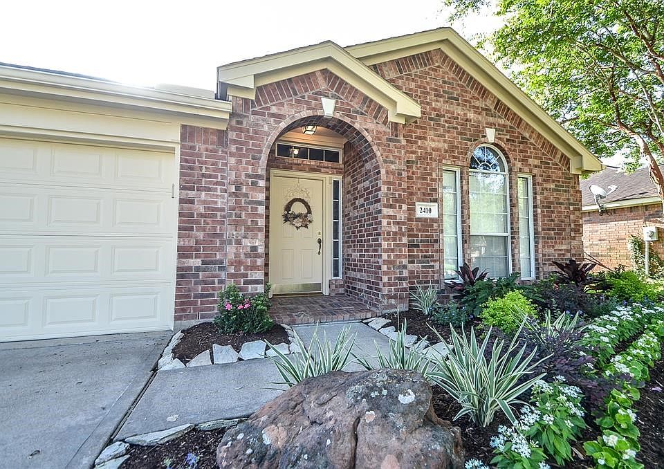 *Welcome Home in the Heart of Katy*