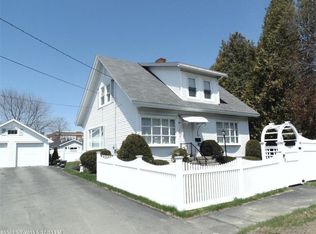 52 Elizabeth Ave, Bangor, ME 04401