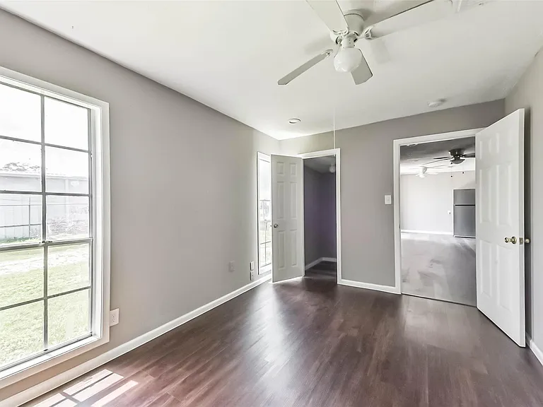 14249 Brownsville St — Photo 16