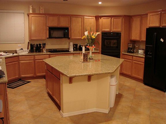 2nd image of 7660 Villa De La Paz Ave