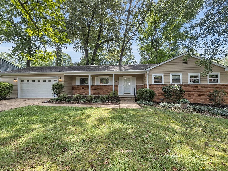 1st image of 860 Belvoir Crest Dr