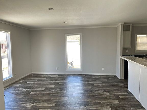 4th image of 289 Silver Peak Dr #295