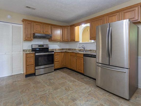 2nd image of 1428 Dale Dr