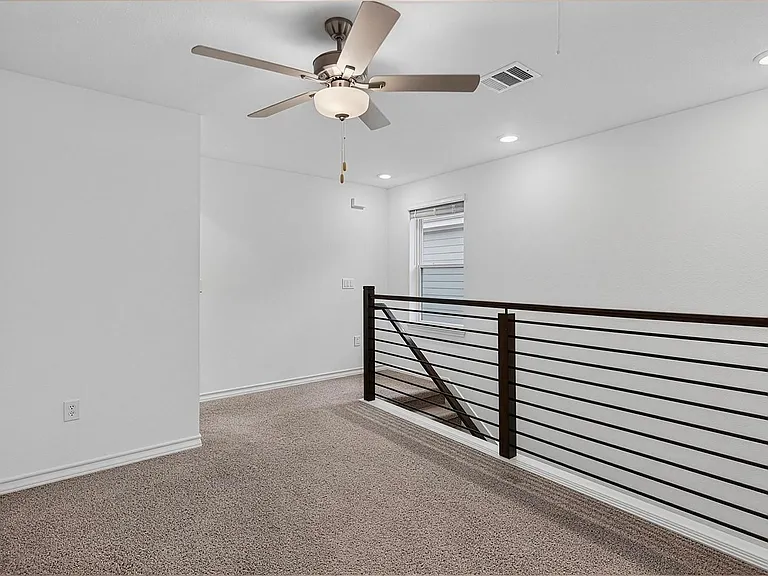 2911 Saint Regis Dr — Photo 14