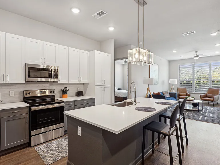 Reserve at Woodland Lakes — Photo 18