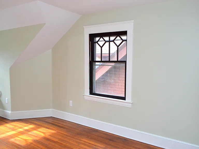 9909 Newton Ave — Photo 12