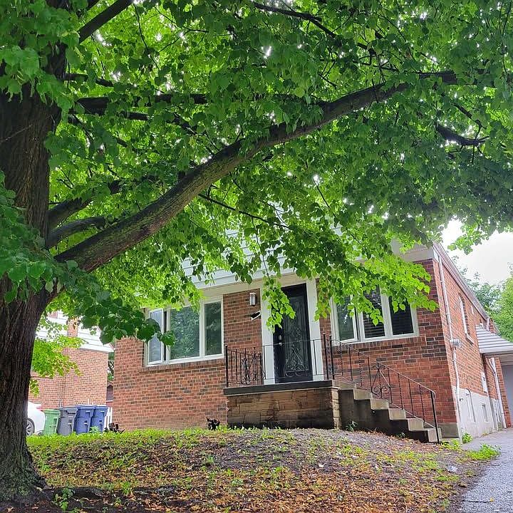 1st image of 182 Phyllis Ave