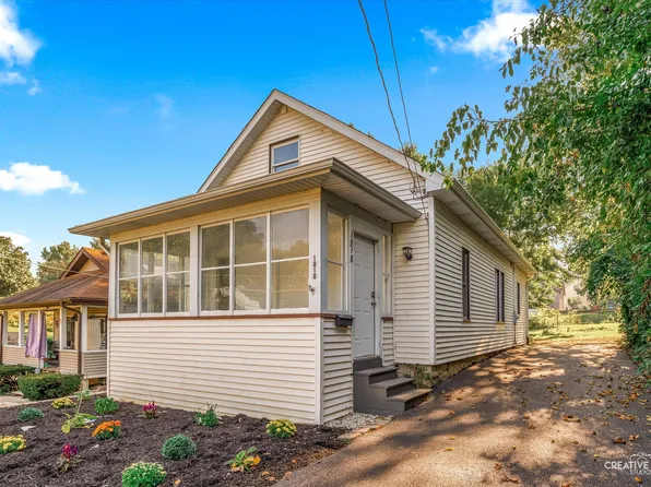 1818 S Hamilton St, Lockport, IL 60441