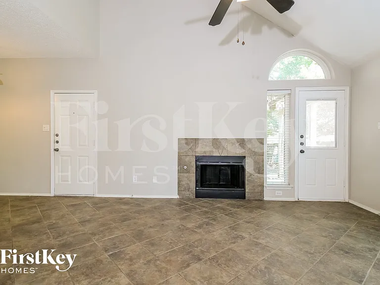 501 Timber Way Dr — Photo 4