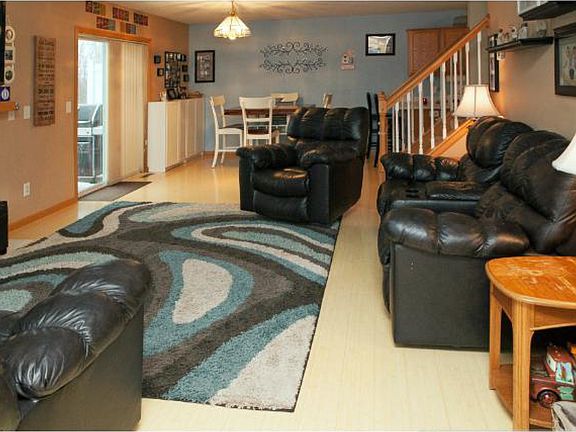 4th image of 20627 Claire Ct