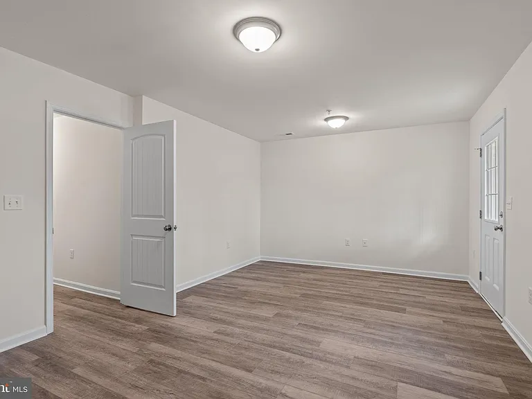 2027 Terrace View Ln — Photo 25