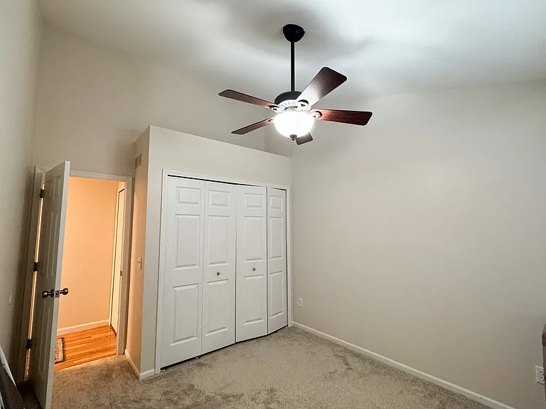 915 Huntclub Blvd — Photo 17
