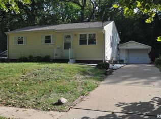 8107 7th St W, Rock Island, IL