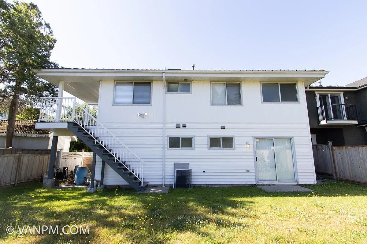 5 bed, 3276 sqft, $5,995 — Photo 4