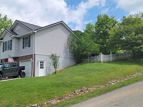 3rd image of 94 Tygart Dr