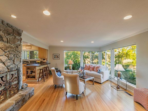 2nd image of 4311 Lorac Ct