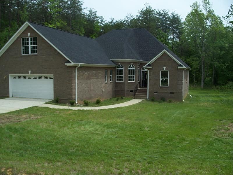 1st image of 3904 Lloyds Ct