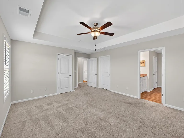 255 Mansell — Photo 24