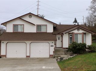 1467 NW Outrigger Loop, Oak Harbor, WA 98277