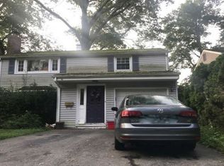 176 E Prospect St, Waldwick, NJ 07463