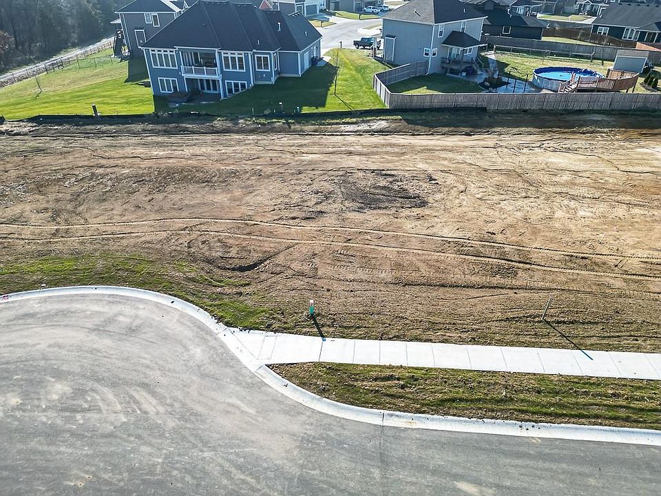 1st image of 9 Stone Creek Ave