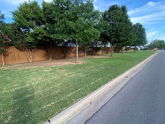 3rd image of 1701 NW Keystone Dr