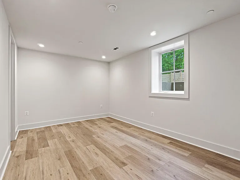 2753 Macomb St NW #1 — Photo 13