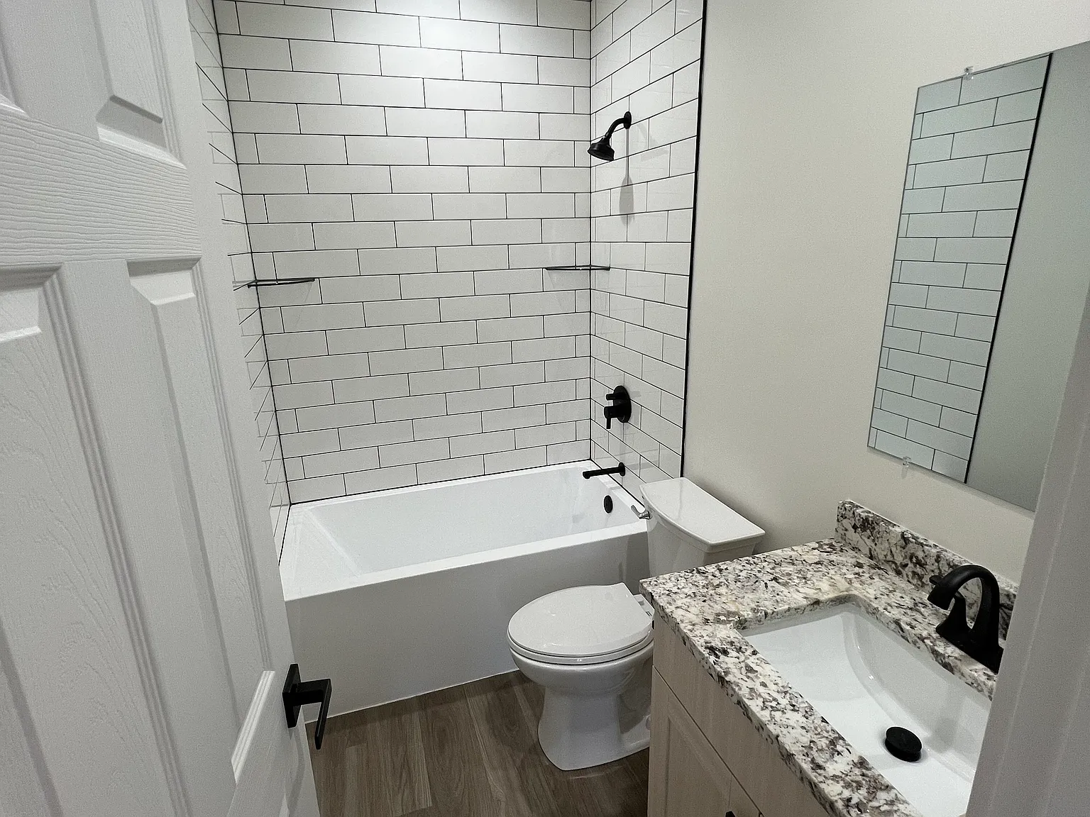 2 bed, $2,300 — Photo 4