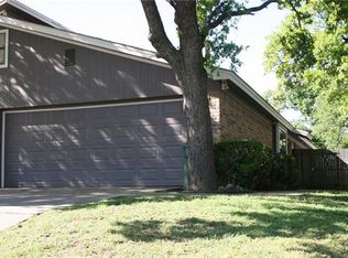 8319 Elm Ct, North Richland Hills, TX 76182