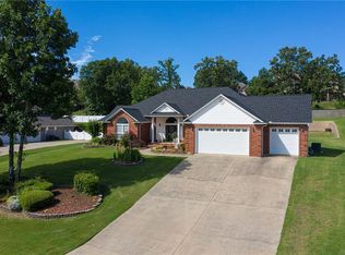 2027 Lee Creek Dr, Van Buren, AR 72956