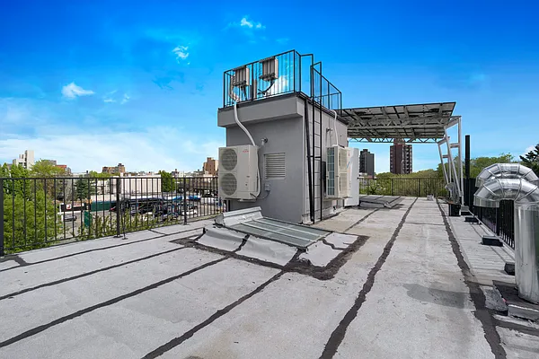 Rented by Capri Jet Realty Corp | media 12