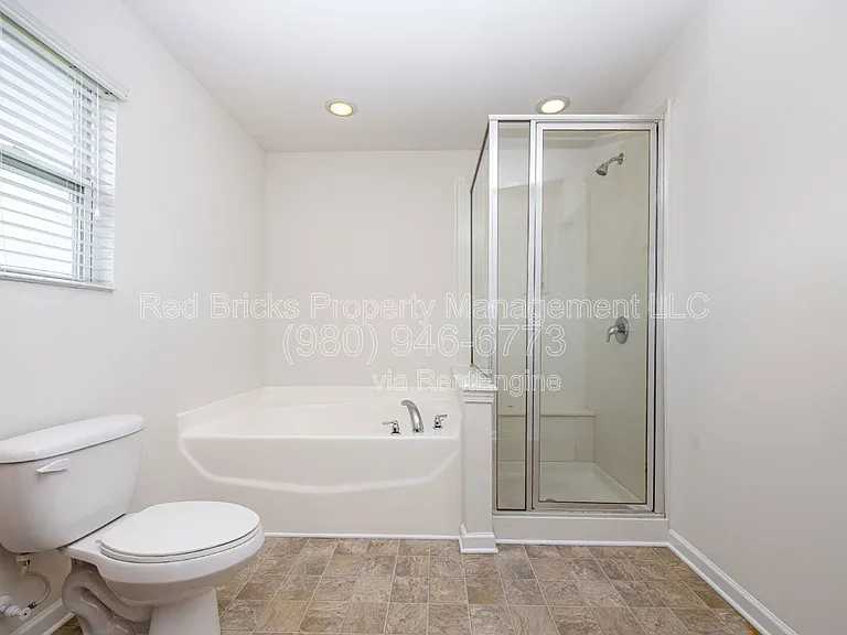 3530 Alister Ave SW — Photo 21