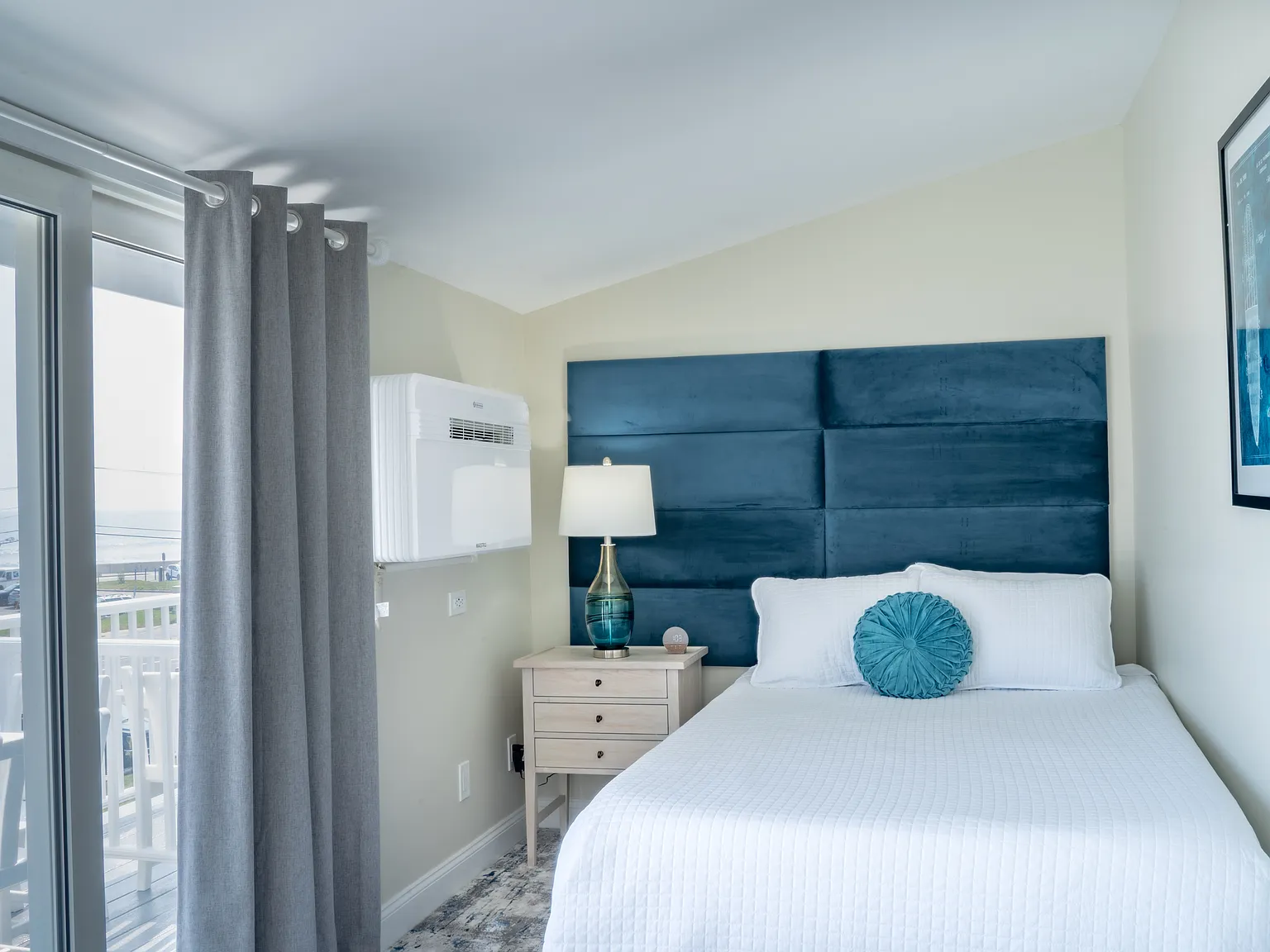Studio, 150 sqft, $1,778 — Photo 1
