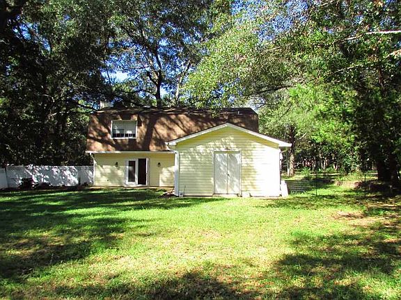 3rd image of 12142 Twin Oaks Dr