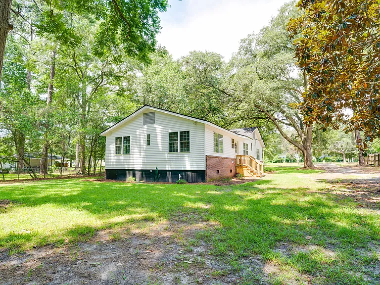 706 E Pinetree Blvd — Photo 19