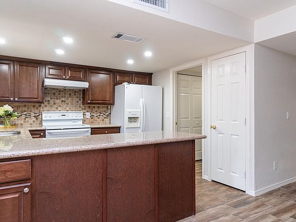 5th image of 14478 N 57th Ave