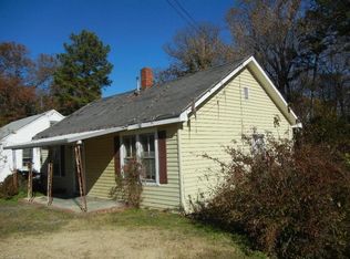 306 Wall St, Madison, NC 27025